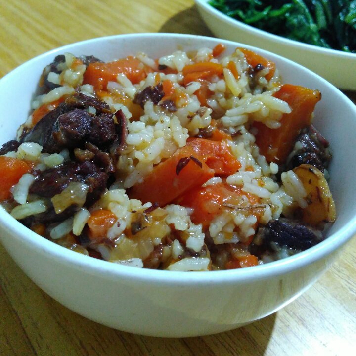 正宗新疆羊肉手抓饭