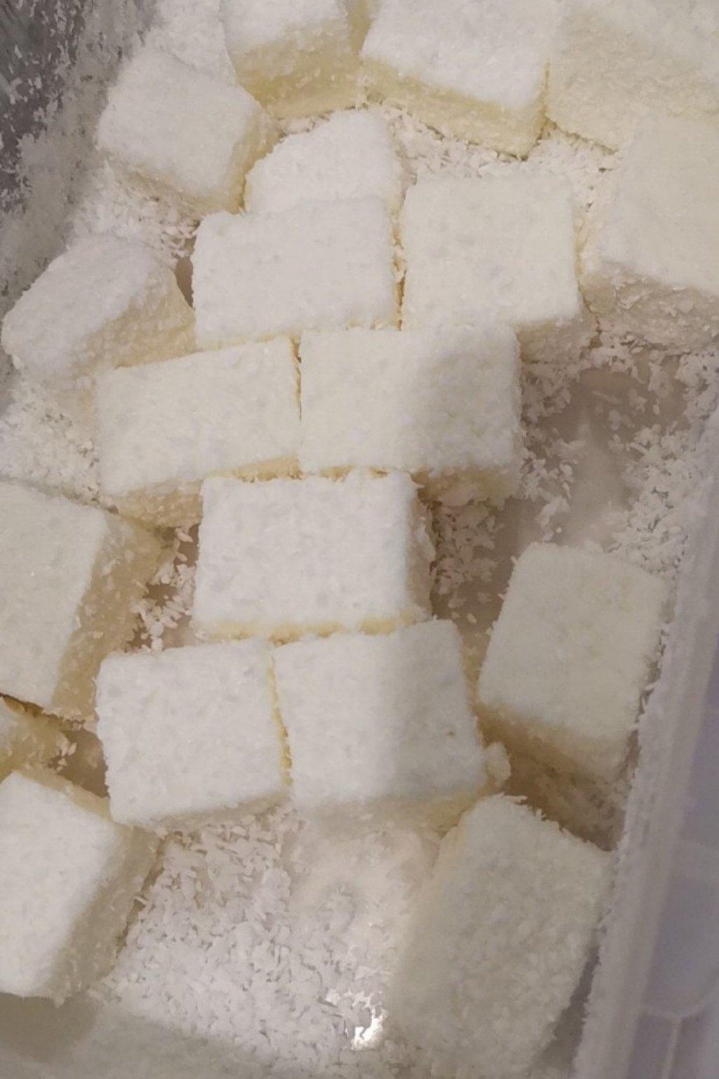 完胜85度C牛奶椰丝小方
