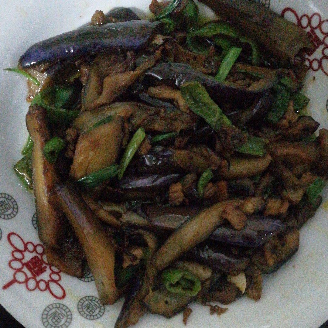 步骤图：肉碎茄子煲（附咸鱼茄子煲做法）
