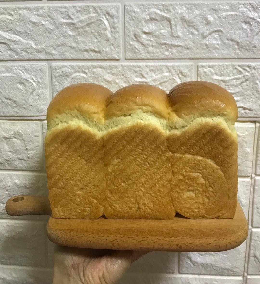 蛋奶油吐司