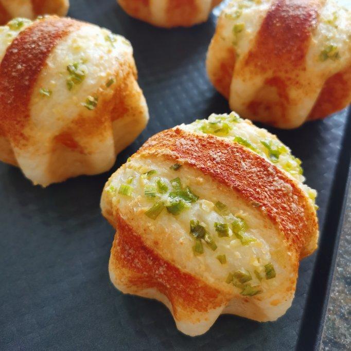 蒜香肉松小炸弹面包（烫种）