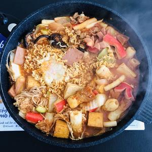 简单又好吃的韩式料理「部队锅」的做法 步骤6