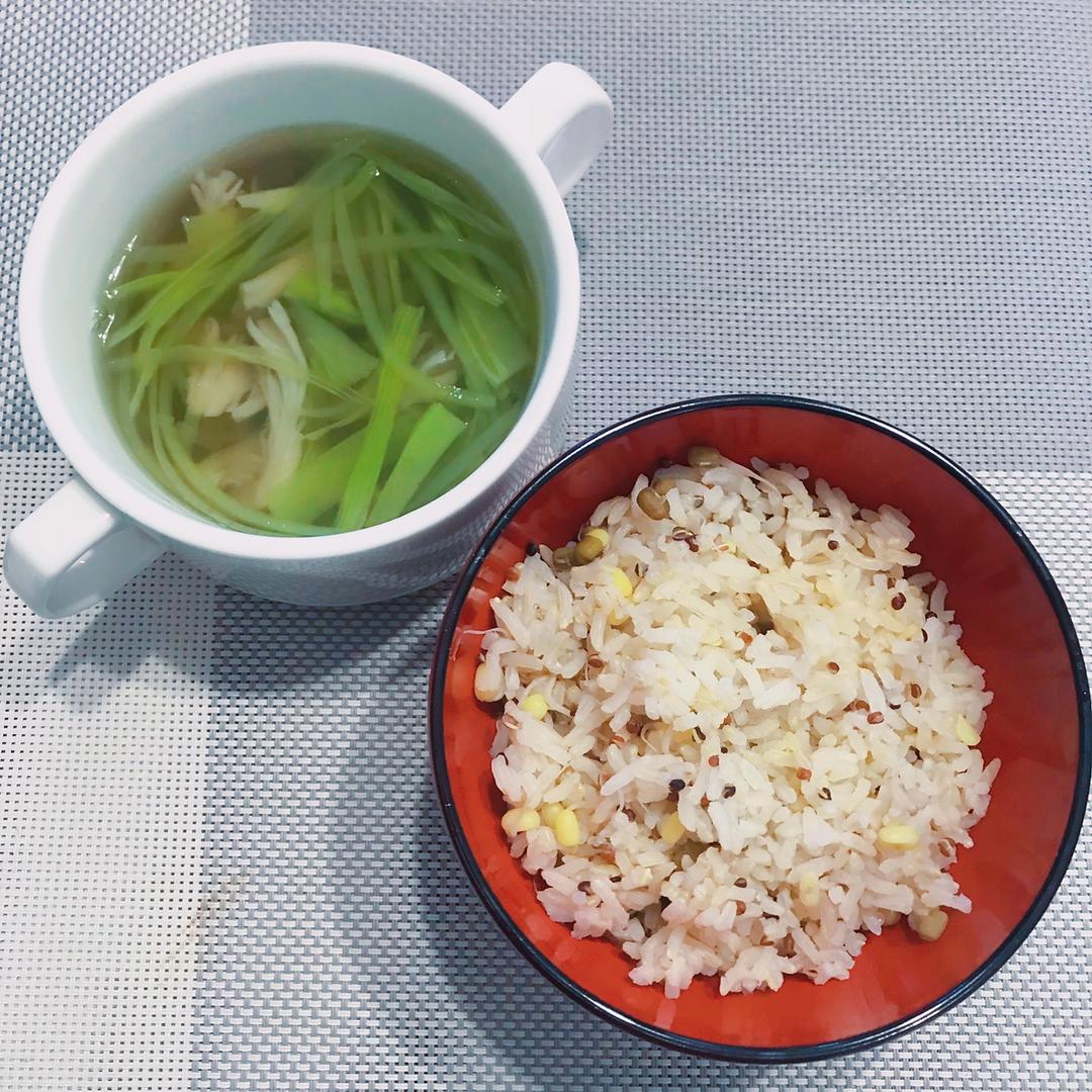 发芽谷物饭