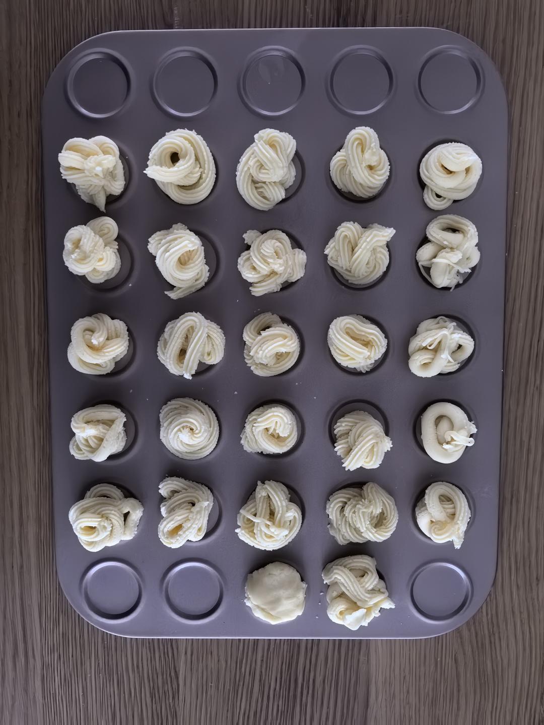 酥到掉渣的网红曲奇 牛油小花 媲美珍妮曲奇