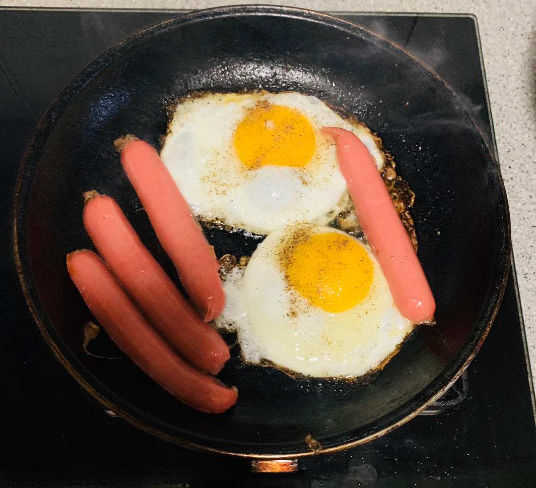 🍳火腿肠煎蛋·爱心早餐（菜鸟入门级）