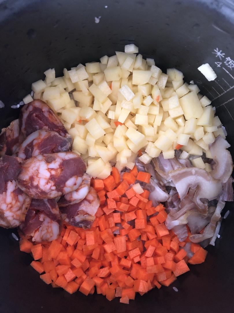 电饭锅煲仔饭