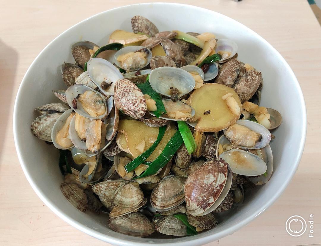 蒜香炒花甲