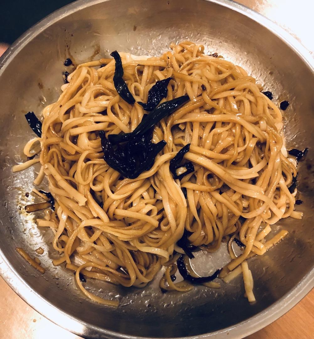 10分钟搞定的一碗葱油拌面