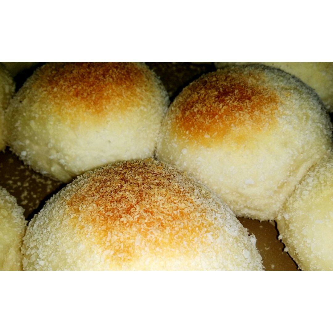 椰蓉奶酥面包