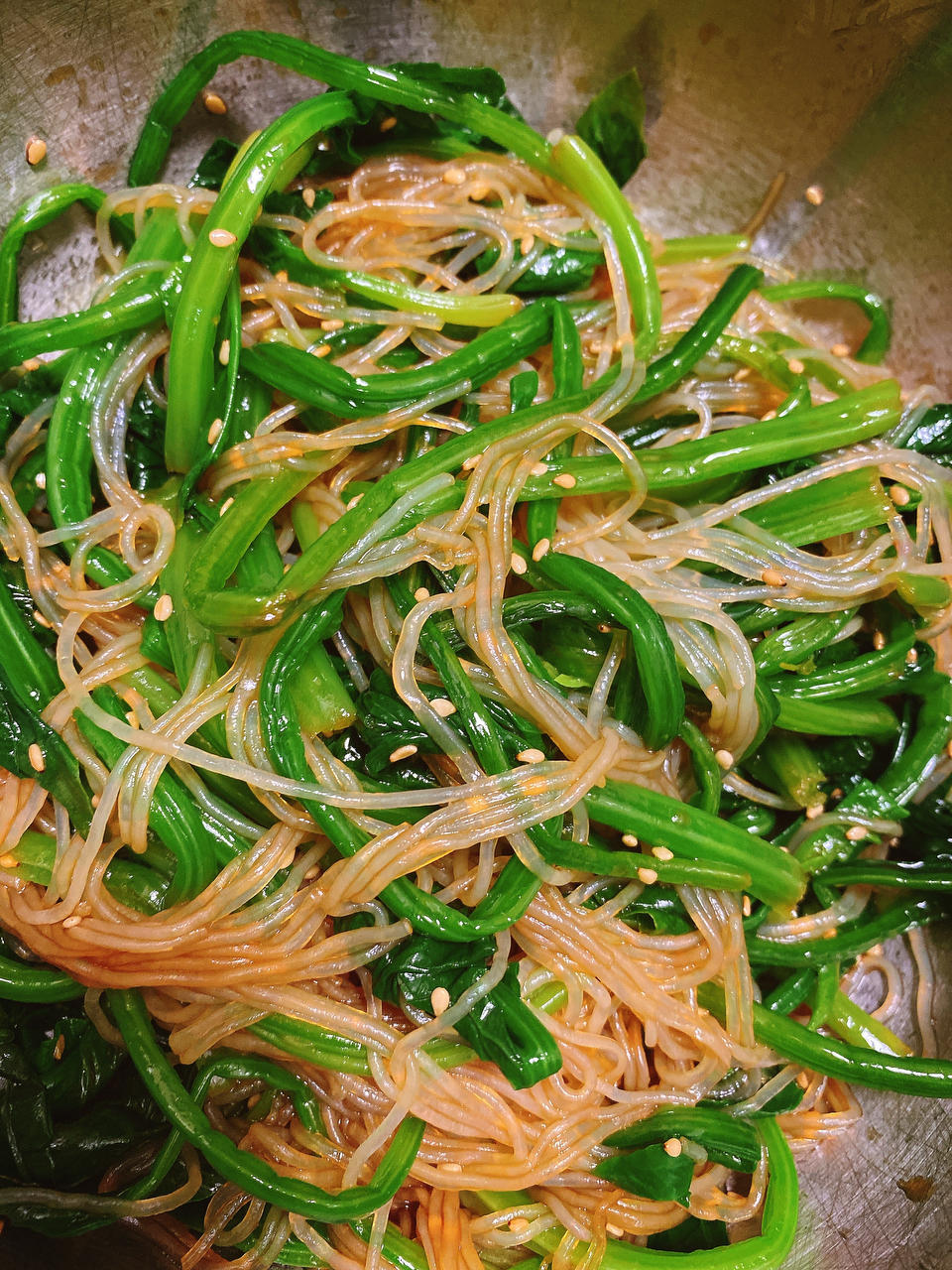 开胃爽口又营养的菠菜拌粉丝