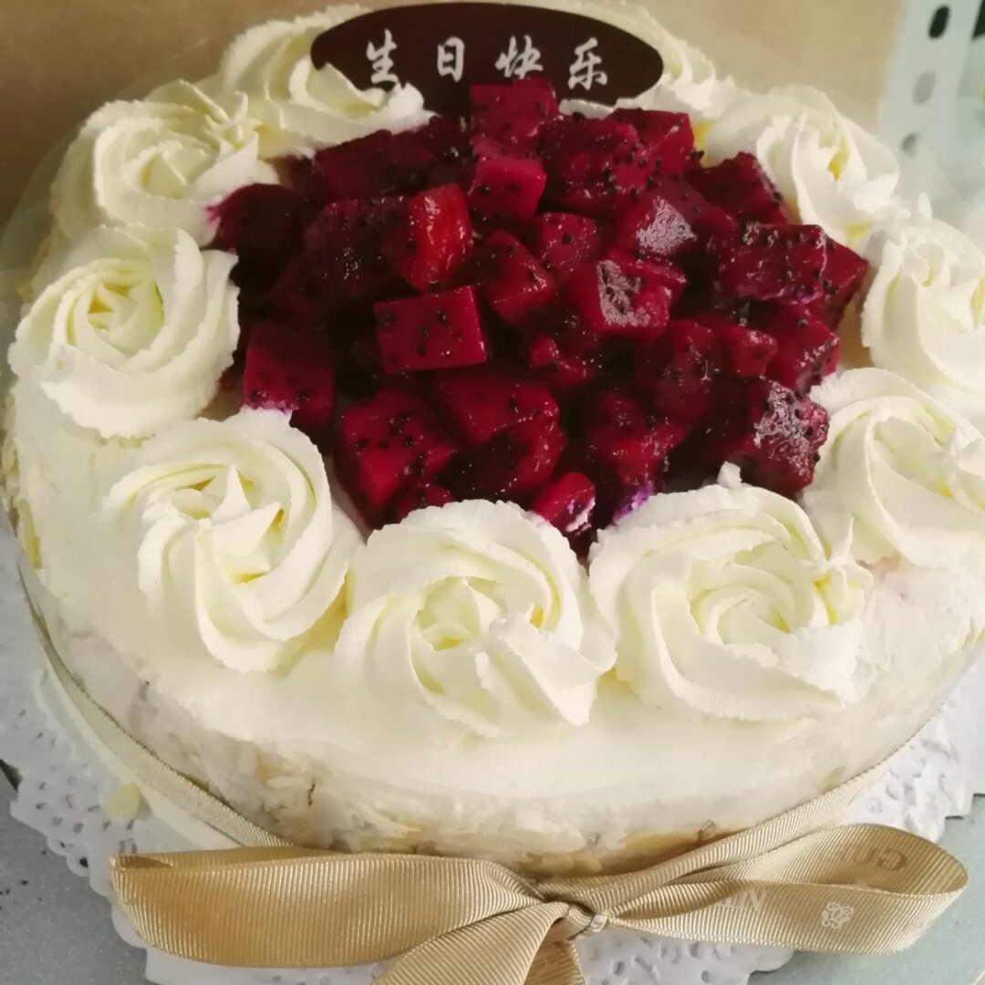 奶油水果装饰蛋糕