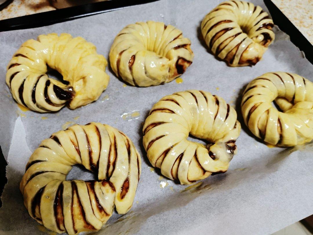 豆沙卷面包（烤箱烤豆沙卷面包，超级简单哦~）