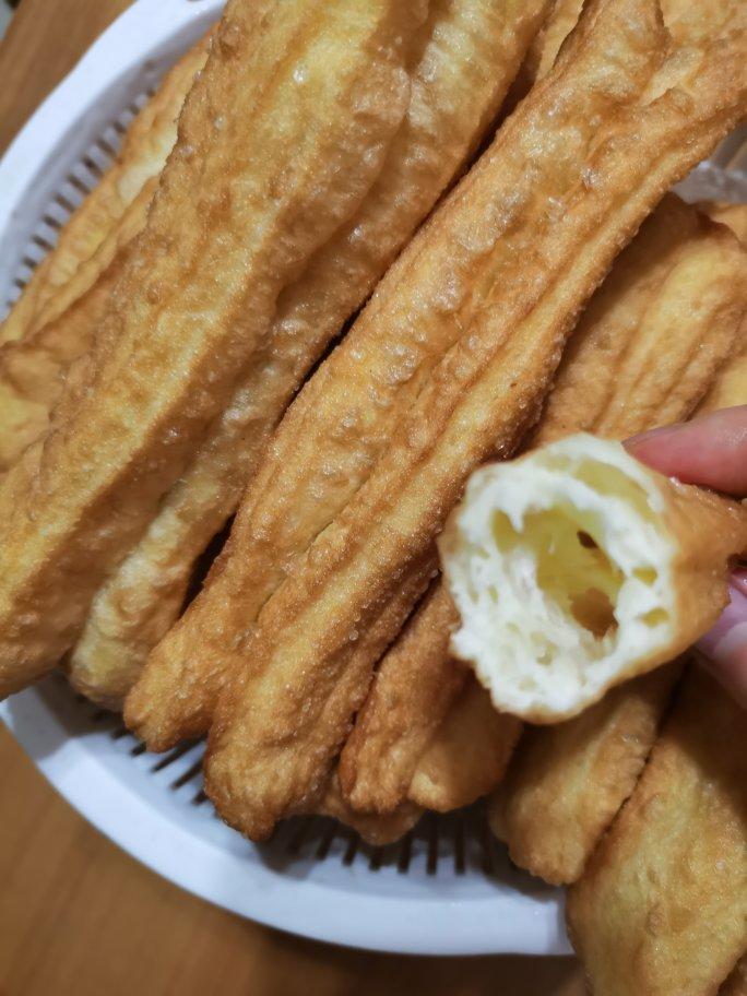 哪里有学炸油条_炸油条油_炸油条的要点