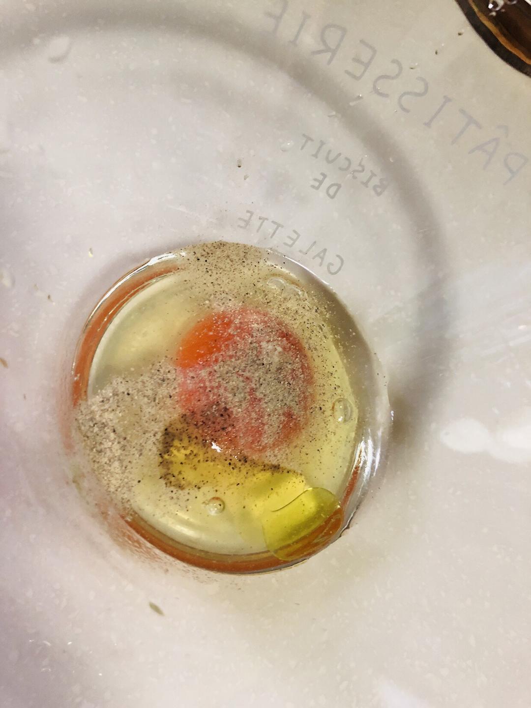 簡易版餛飩皮蔥油餅的做法 步骤2