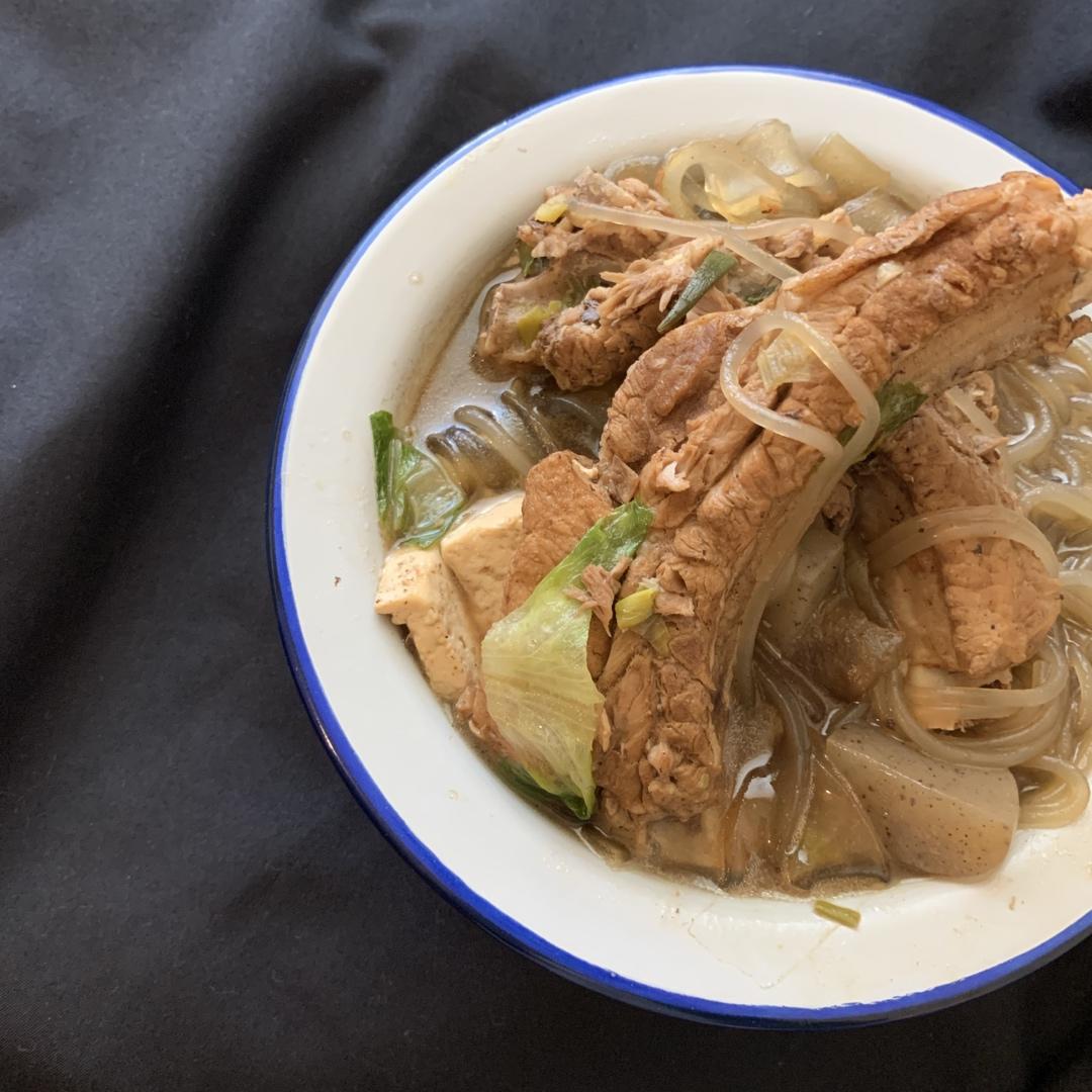 排骨炖粉条~