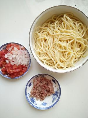 意大利番茄肉酱面，煎牛排的做法 步骤2