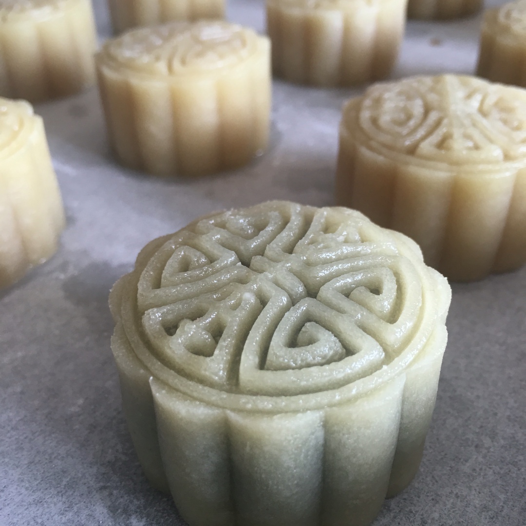 广式月饼——蛋黄莲蓉月饼