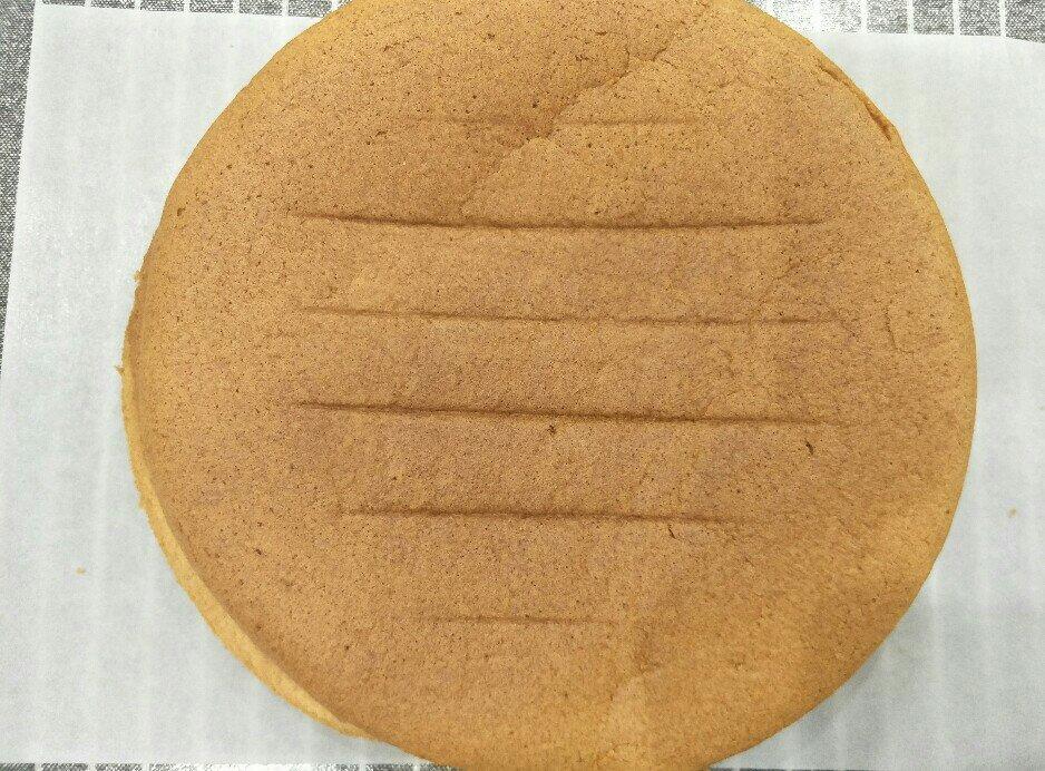 烤箱做蛋糕（戚风蛋糕的做法）