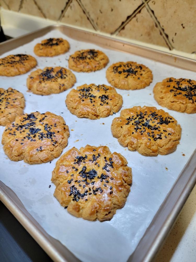 轻轻一按就碎掉的原味桃酥（不输猪油版）