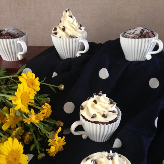 古典巧克力cupcake配马斯卡彭奶油霜