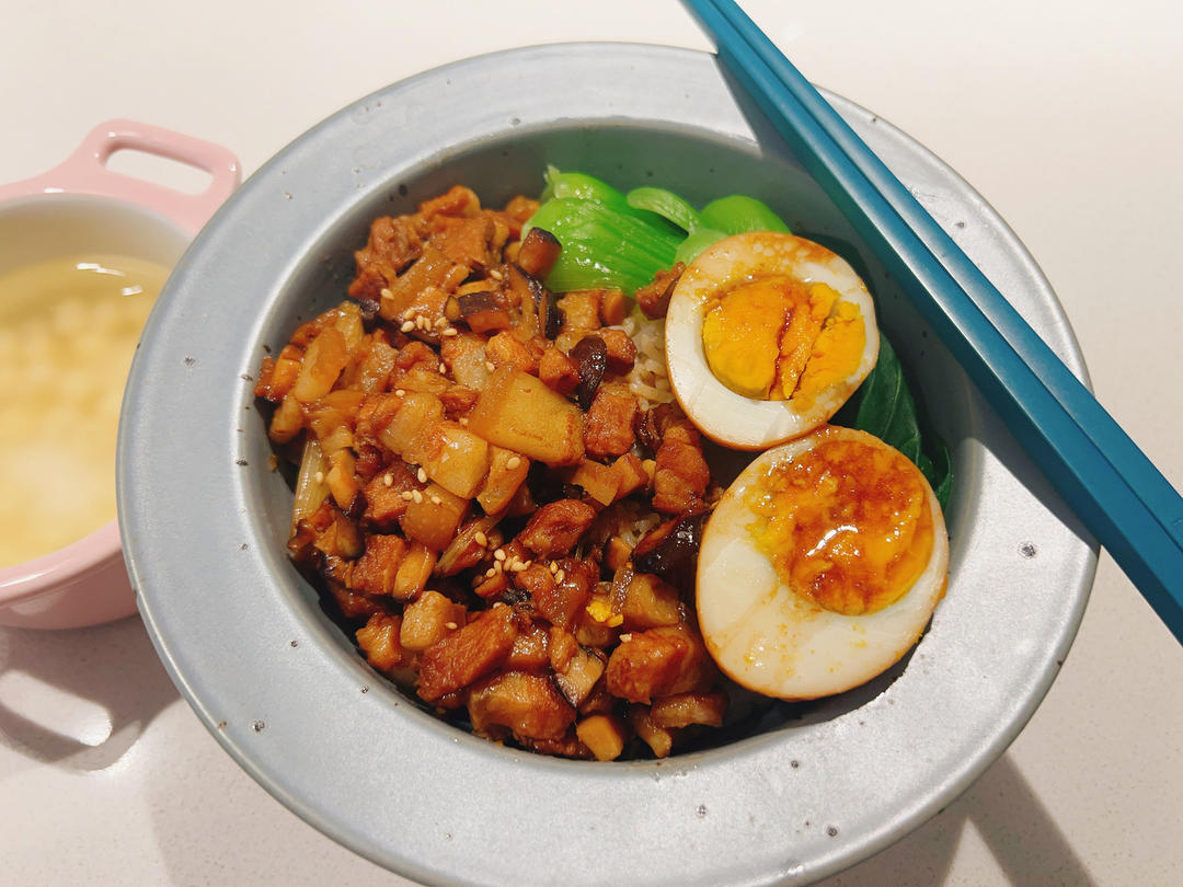 好吃到停不下来的卤肉饭