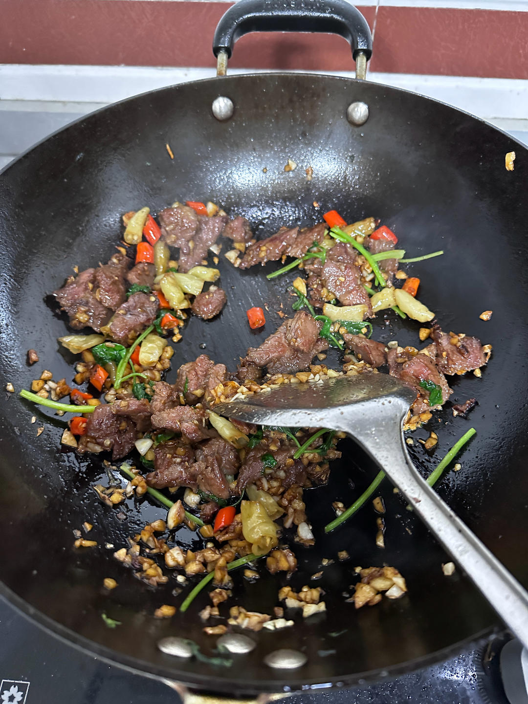 小炒黄牛肉，肉嫩味香！太好吃了简直是米饭杀手！
