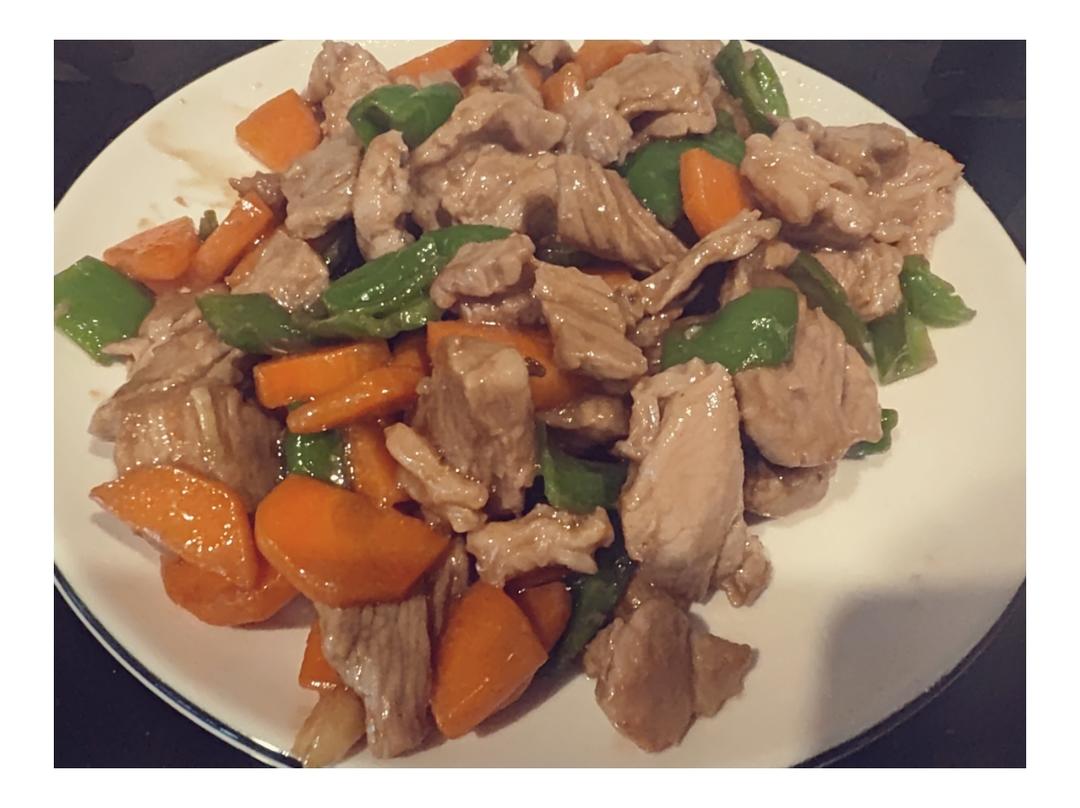 胡萝卜炒肉片