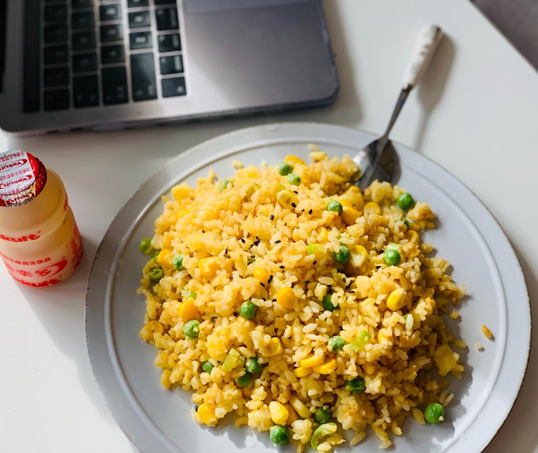青豆玉米蛋炒饭