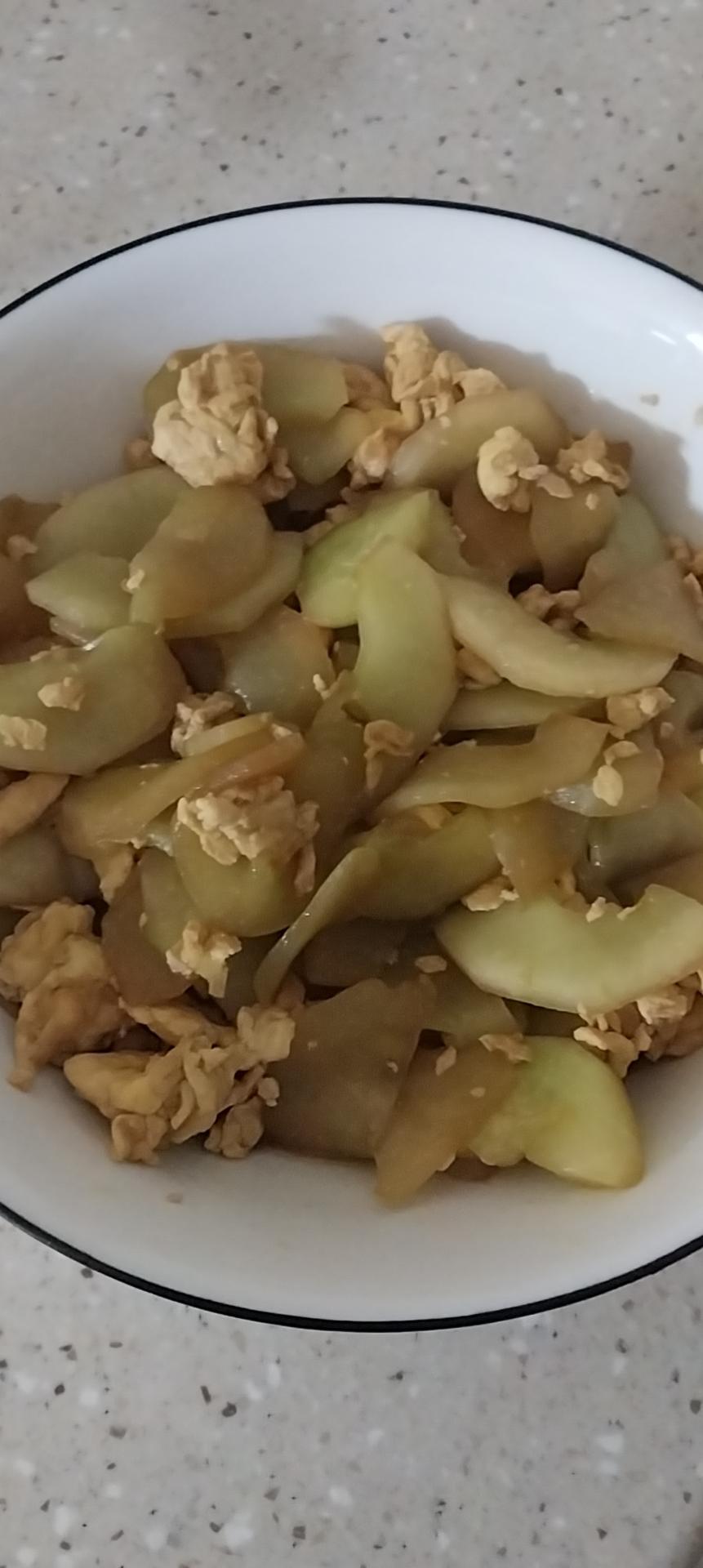 老黄瓜酱油炒蛋