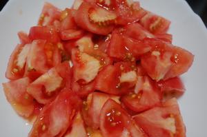 西红柿玉米排骨汤的做法 步骤5