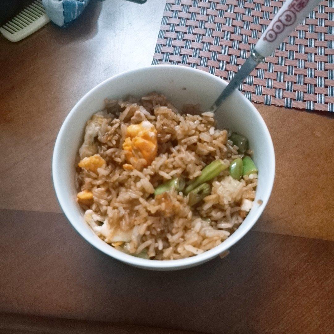好吃到停不下来的酱油蛋炒饭