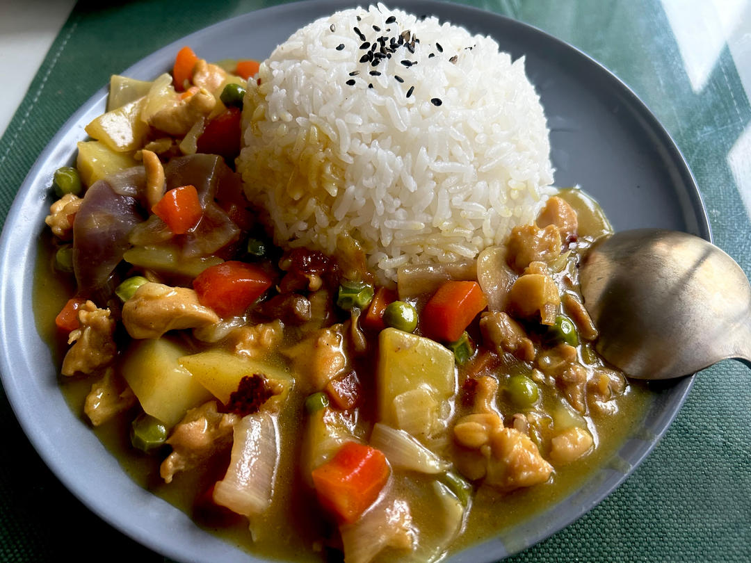 咖喱鸡肉饭