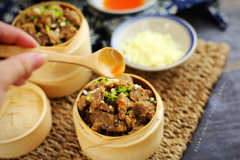 还原成都街头的：粉蒸牛肉