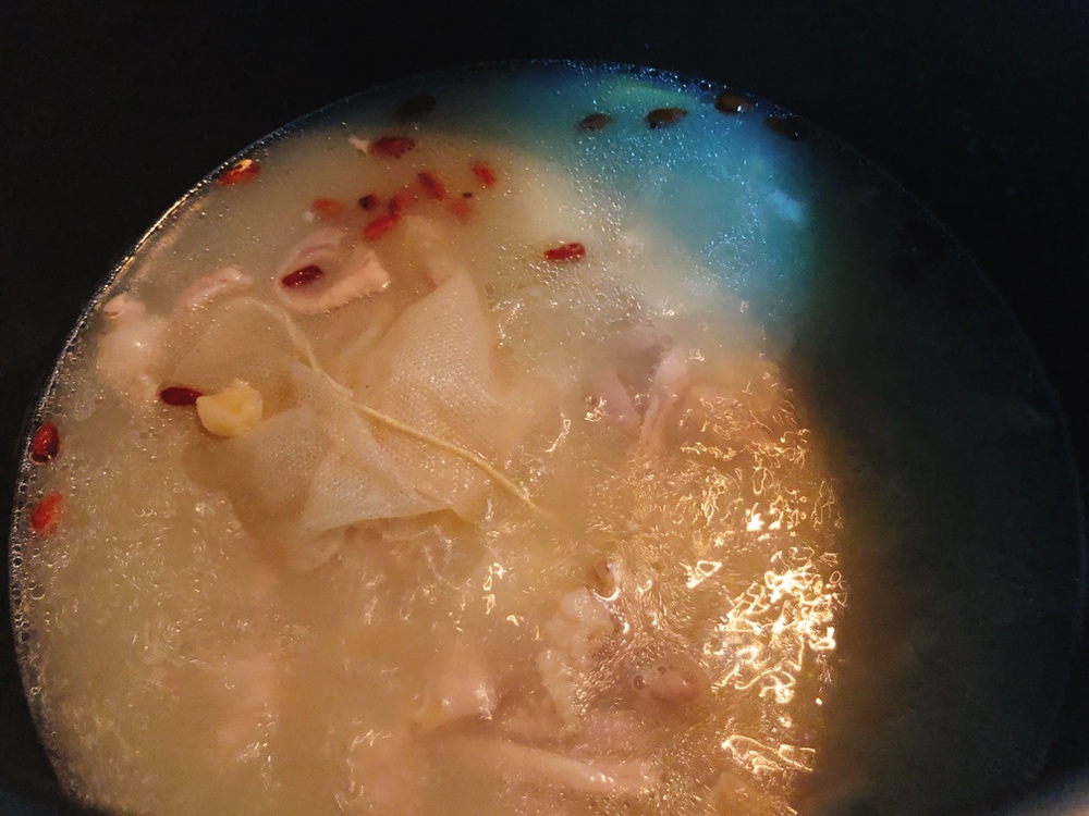 养胃莲子猪肚汤的做法 步骤25