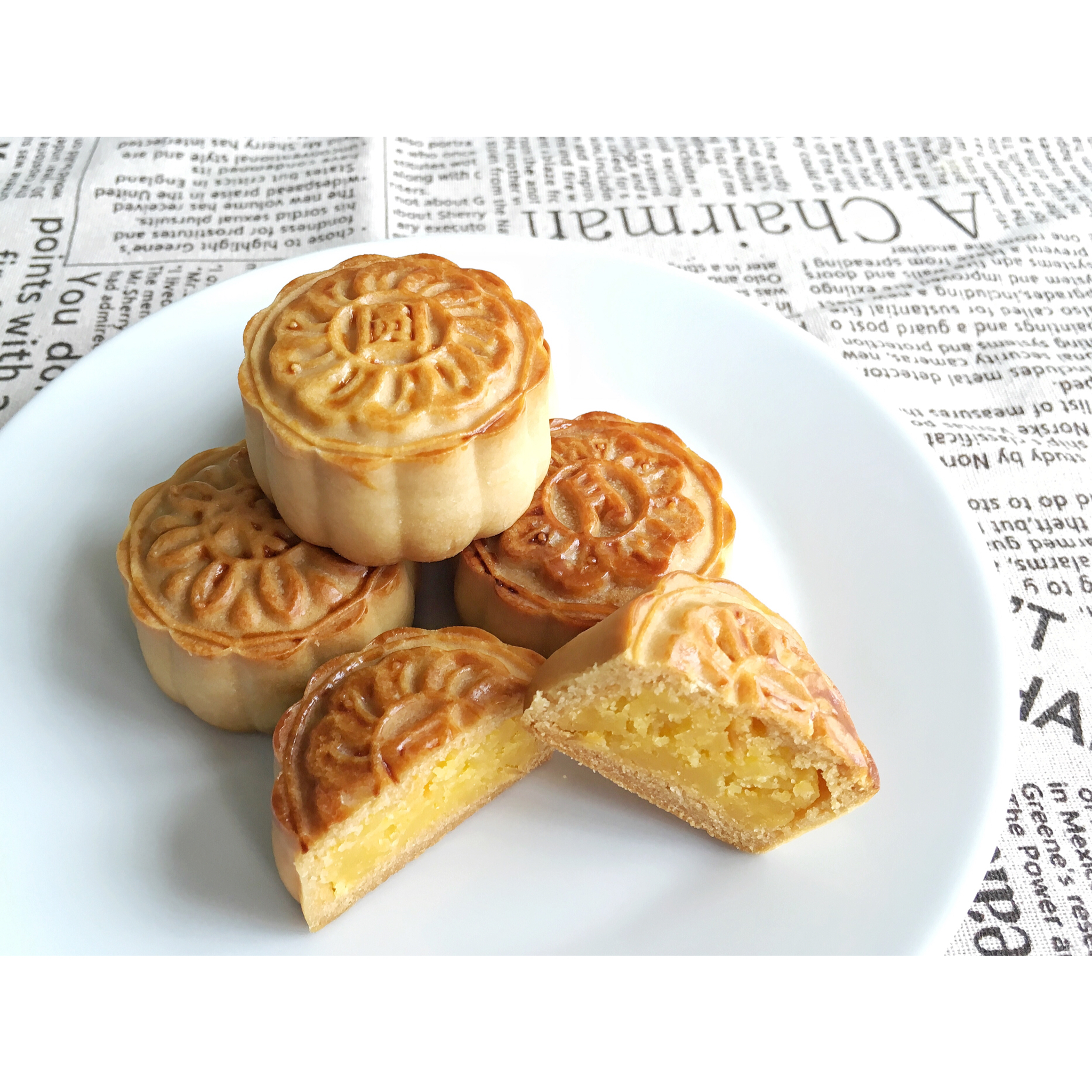 广式月饼—蛋黄莲蓉月饼