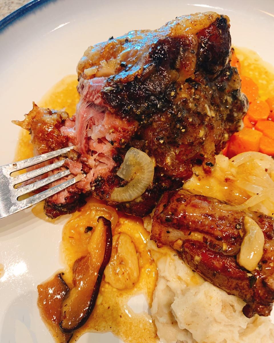 20小时低温慢煮烤脱骨牛尾 20-Hour Sous Vide Fall-off-the-Bone Oxtail