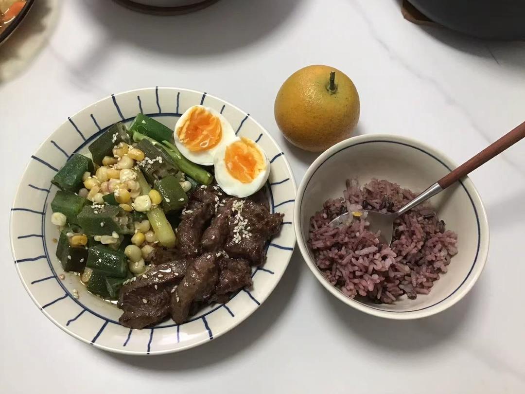 减脂餐|低卡饱腹牛排时蔬沙拉🥗好吃哭了