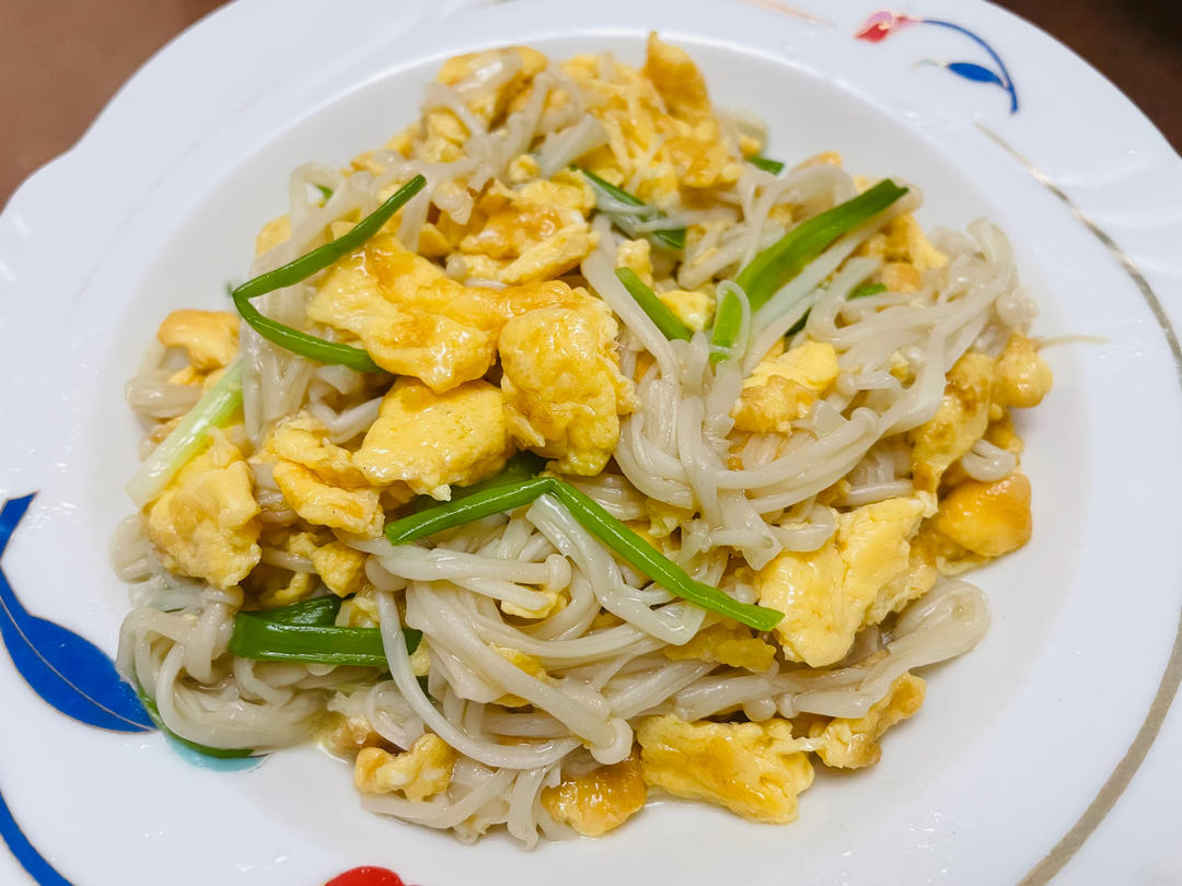 金针菇炒鸡蛋