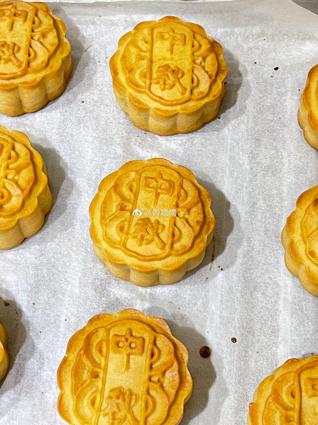 广式月饼—蛋黄莲蓉月饼