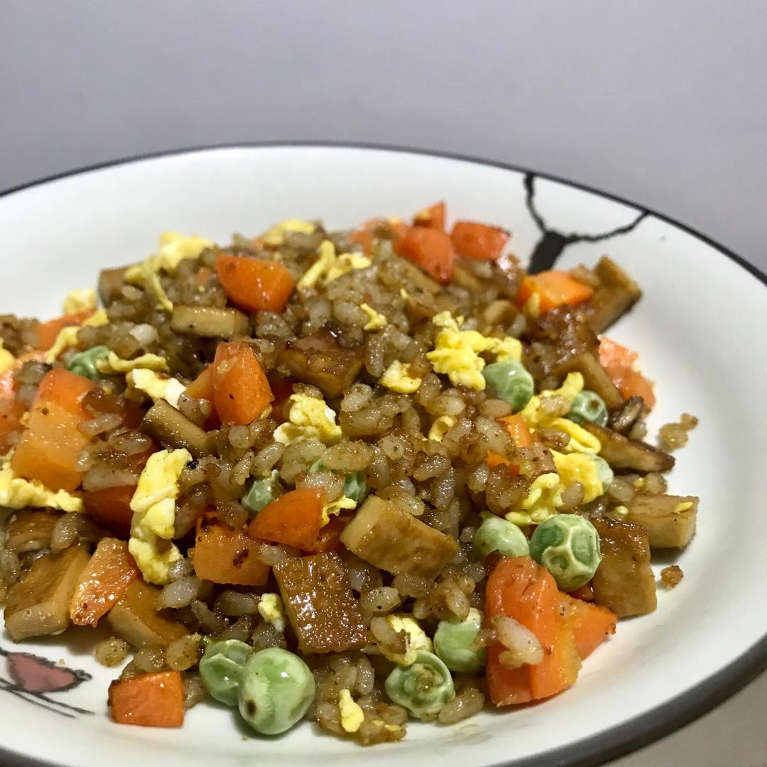 t*∩_∩*做的沙茶酱炒饭