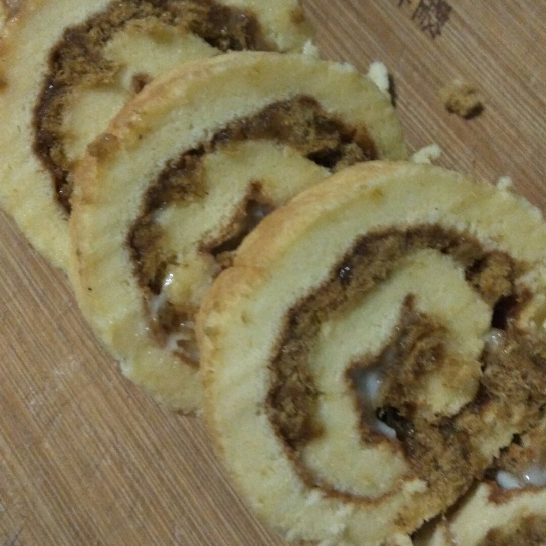 肉松戚风蛋糕卷