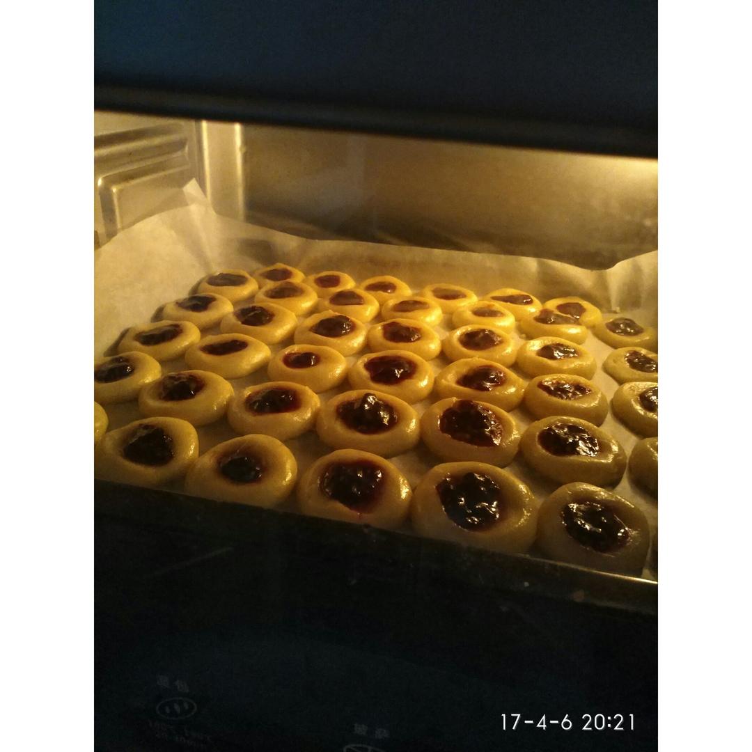 蓝莓果酱小饼干