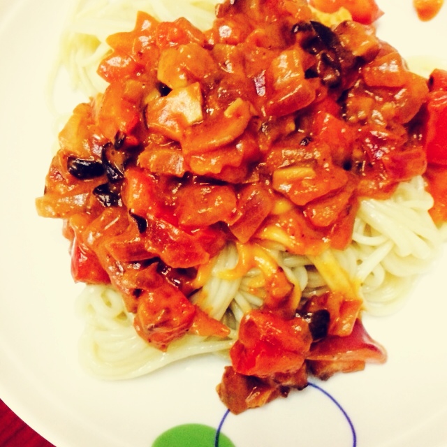 蕃茄蘑菇肉酱意大利面