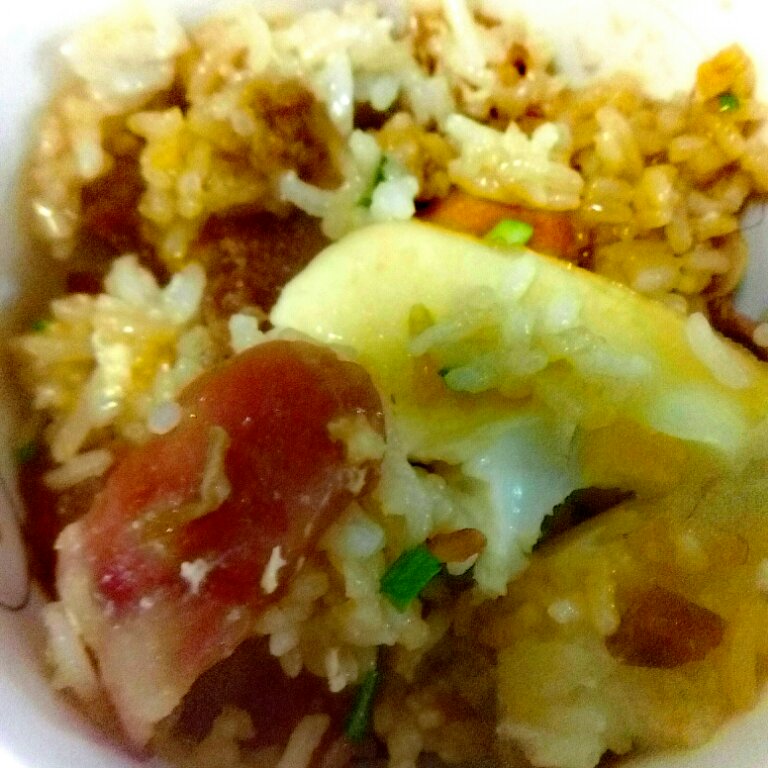 香肠煲仔饭