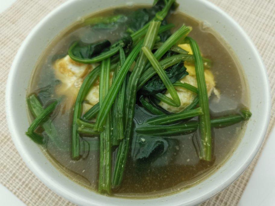 菠菜鸡蛋汤
