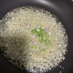 蒜香蒸金针菇午餐肉的做法 步骤4