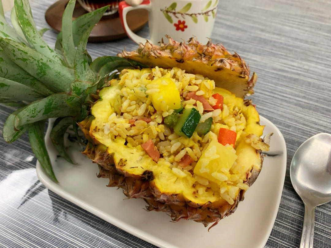 超正の泰式菠萝炒饭