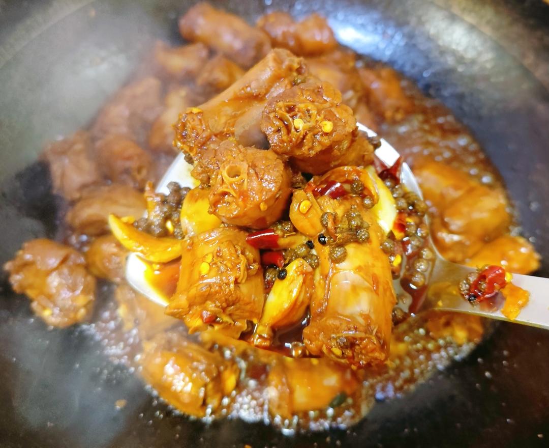 媲美绝味招牌辣的香辣鸭脖