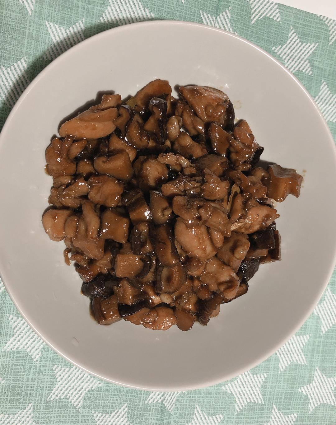 甜甜的香菇滑鸡