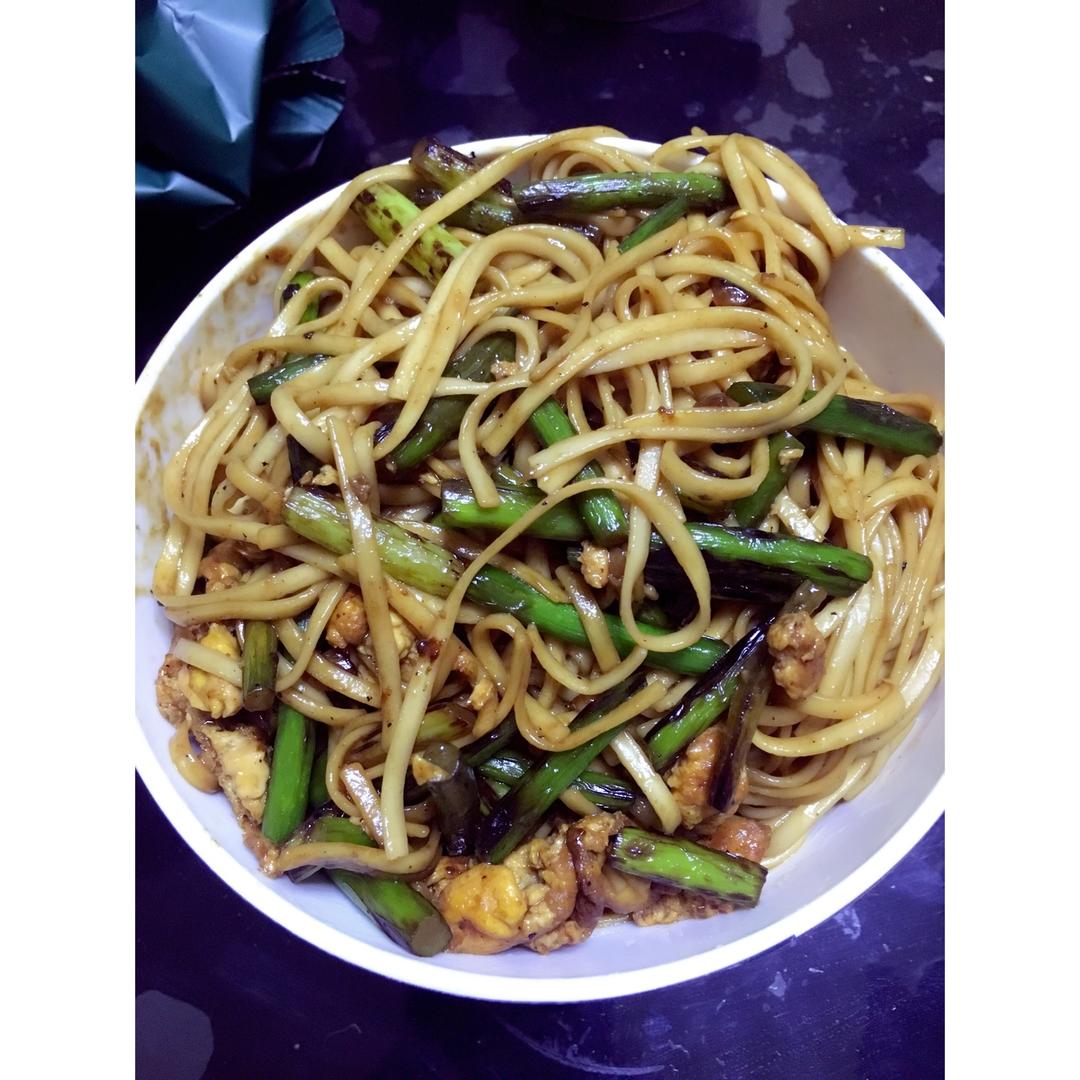 蒜苔炒面